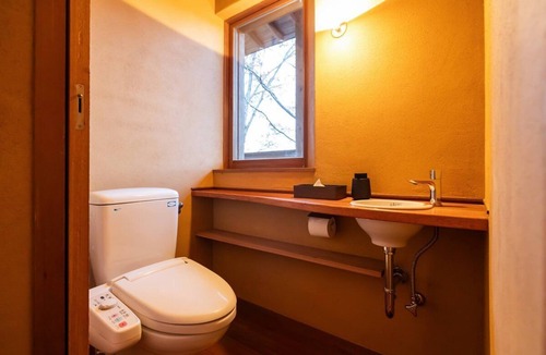 Nagatoro Cabin | Designer mountain villa standing alone in 3 acres of forest | With sauna & BBQ