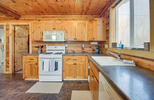 Garrison Cabin | Eagle's Nest Cabin on Mille Lacs Lake: Boat + Fish