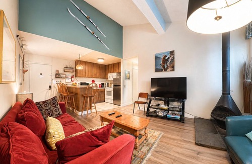 Mammoth Lakes Ski Chalet | Eagle Summit Collection