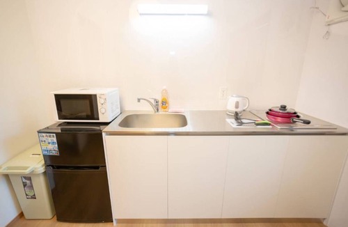 Nakagyo Ward House | ENRAKUJR A retreat-like Kyomachiya within walking distance of Marumachi / Nijo Station / WiFi / Stylish room with good sunlight