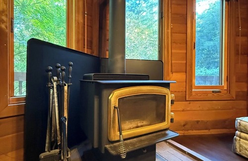 Oishi House | Entire house rentalAuthentic log house with wood /Minamitsuru District Yamanashi