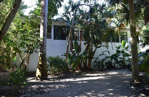 Captiva House | "Laika Lane Gem! Private Pool Home, 3 Min to Beach – Family Friendly Fun!"
