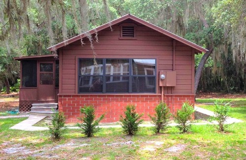 Edgar Cabin | Lakefront Weekend Getaway with a Private Dock near the Ocala National Forest, Florida