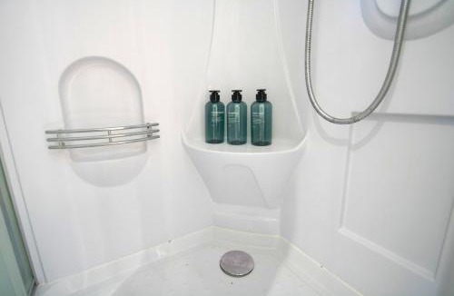 Shimomeguro Apartment | LEON RESORT HOTEL 10min Meguro Sta 18min Shibuya Sta Max2 SAKURA meguro203 目黒 渋谷 立地最高 東京観光