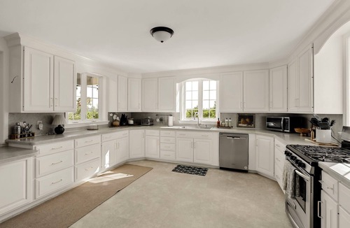Narvon House | Little Mountain Villa - Basement Game Room, Breeo Fire Pit, Two Full Kitchens