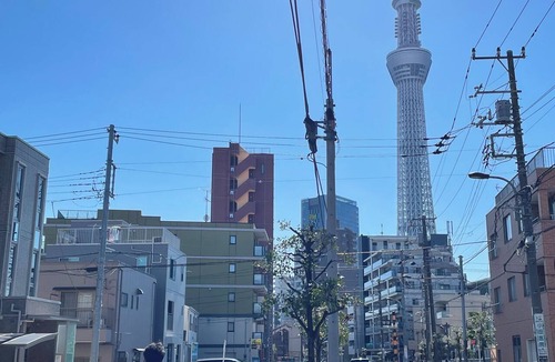Sumida House | Located 650 meters from Tokyo Skytree, with direct access from Narita and Haneda Airports. A two-story single-family home that accommodates up to 7 guests. A 4-minute walk from the nearest station.