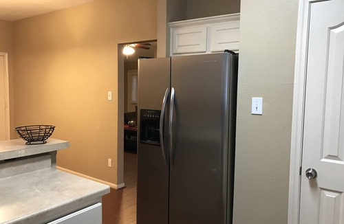Spring House | Lovely 3 BR Home In Spring- Convenient location close to Houston & the Woodlands