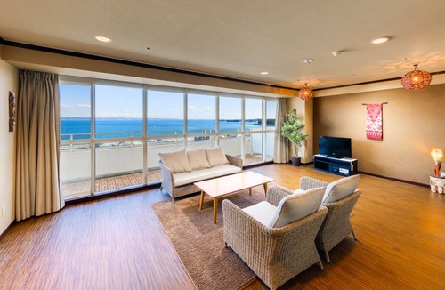 Miura Hotel | Maholova Minds Miura