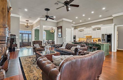 Lorena House | New Epic House-pool-theatre-hot Tub-game Room