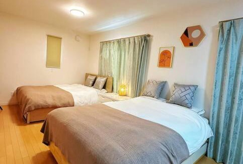Naniwa Apartment | New Private Villa in Central Osaka with Free Parking, Over 100 Square Meters, Spacious Living Room, 35 Square Meter Master Bedroom, 18 Minute Walk to Namba