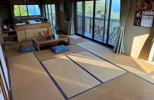 Ajiro House | Pacific Panorama: A Sunny and Spacious 3-Story House Just 1 Hour from Tokyo.