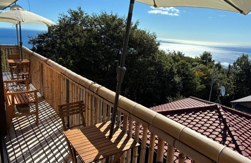 Ajiro House | Pacific Panorama: A Sunny and Spacious 3-Story House Just 1 Hour from Tokyo.