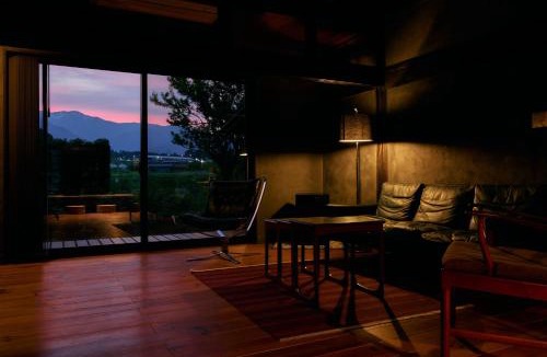 Iijima Villa | Private Traditional Japanese House with Alps View 一棟貸し古民家宿 nagare