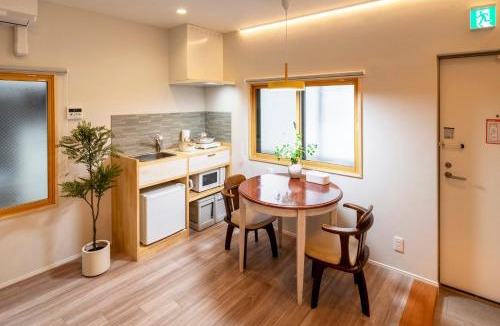 Chinatown Apartment | Room Inn Lu Lu Lu 横浜中華街 Room 2-B