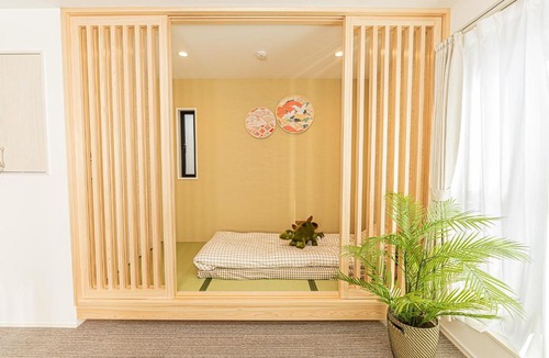 Kitakoiwa Apartment | Seiun Ryokan Tokyo Entire House for 10 Four Minute Walk to Keisei Koiwa Station