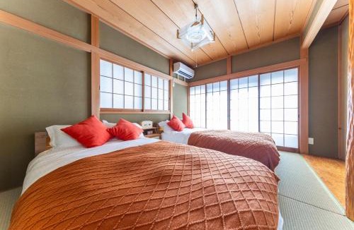 Komae House | Shinjuku 24mins train 4BR 8 Beds 2BA