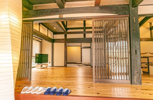 Maibara House | Soyomo