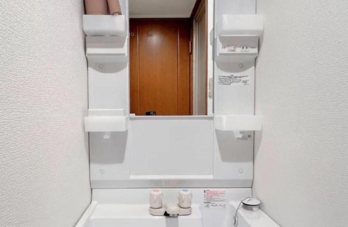 Yushima Apartment | Ueno Tokyo Central Stay 3 Min to Okachimachi Station Near Ameyoko 10 Min to Ueno Station Elevator Free WiFi Airport Direct