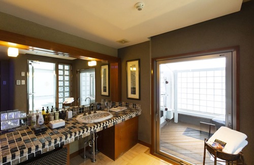 Midori Ward Hotel | Water Hotel Cy - Adults Only