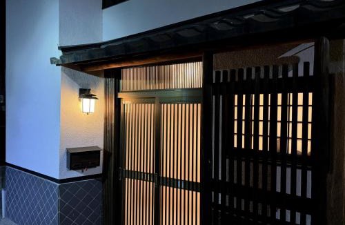Himeji House | WholeHouse Himeji Castle ホールハウス 姫路