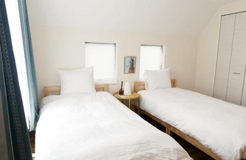 Toshima Villa | YT2198 Spacious Three Level 4BR Entire Home Kanamecho 8 Min Near Ikebukuro Free Parking Rooftop Terrace Sleeps 8