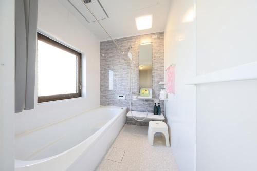 130 m2 6 beds, kids room & kitchen, bathroom, brand new private single unit!