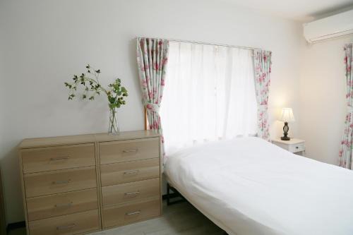 2 mins to Ikebukuro by train and Up to 6 Guests N103