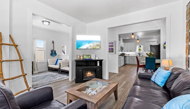 3729 Ocean Park Sanctuary ~ Short Walk to the Bay in Pacific Grove