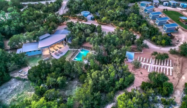 Amazing 8 Acre Ranch- Weddings, Reunions, Retreats in Dripping Springs