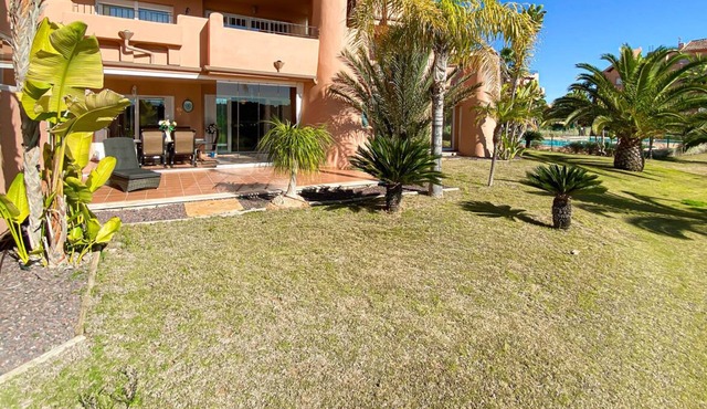 Apt Sleeps 4 with Pool Access in Torre-Pacheco