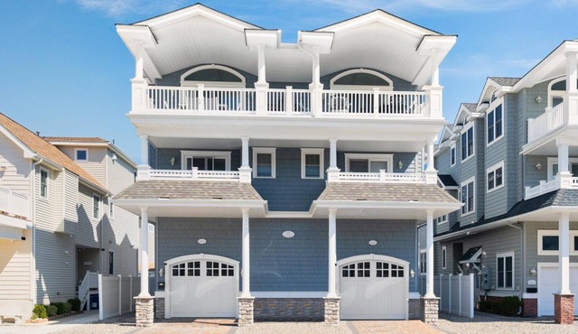 Beach Block with an Ocean View Southend in Sea Isle City