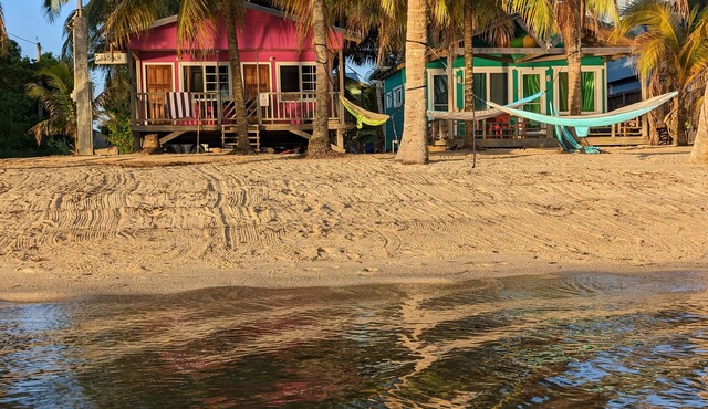 Beach Front! Cobia Beach Guest House "Hot Pink Family Cabin" in Hopkins