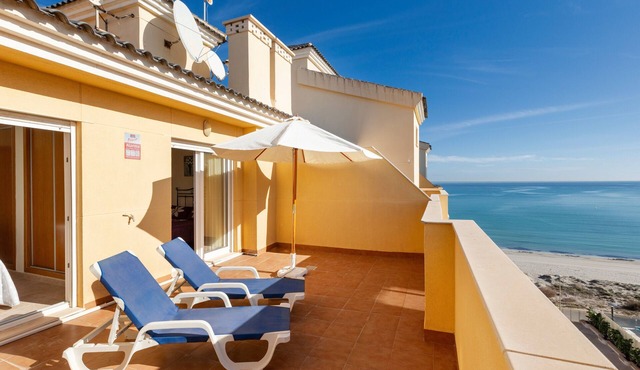 Beachfront Penthouse with Wi-fi & Pool in San Javier