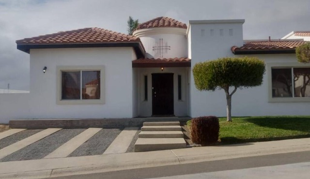 BeachView Condo! 5 minute drive to Puerto Nuevo in Rosarito