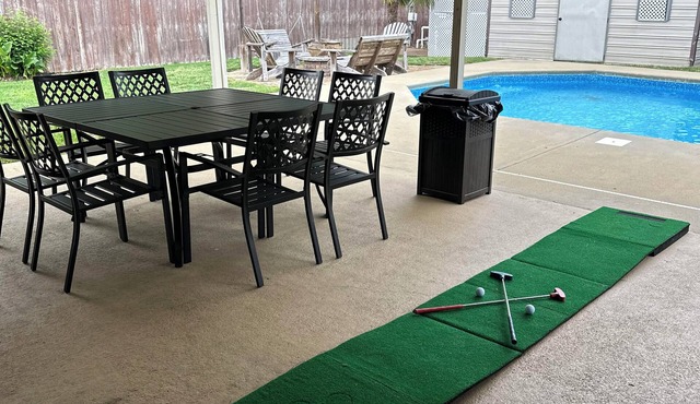 Beautiful backyard and cozy interior has everything you need and is pet friendly in Montgomery
