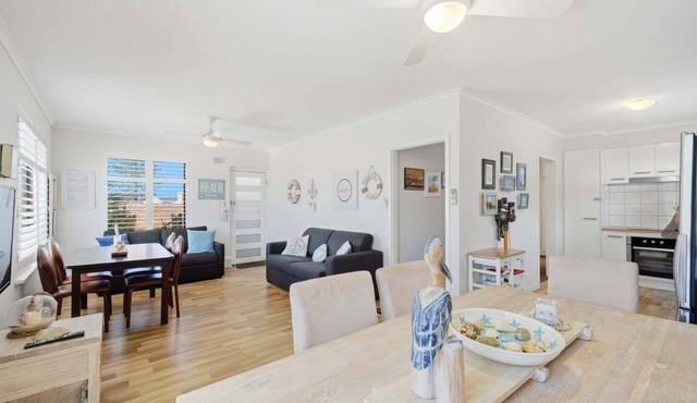 Belle Escapes - Life is a Beach in Holdfast Bay