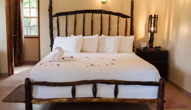Black Orchid Resort in Burrell Boom