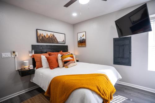 BOHO-MOD STUDIO APARTMENTs in Ferris