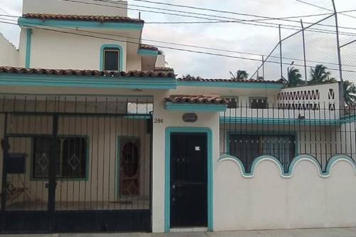 Casa Las Palmas Barra de Navidad, Jalisco. in Barra de Navidad