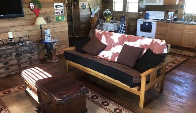Cedar Cabin in the Woods - Longview, Tx in Longview