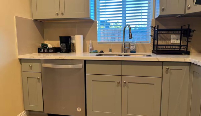 Charming 2-bedroom/3 bathrooms unit in Pasadena with central AC in Pasadena