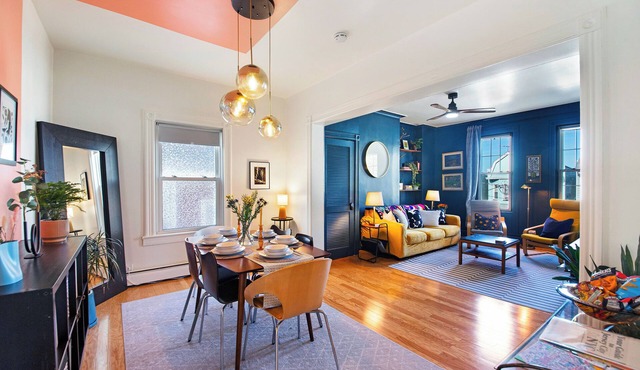 Charming 3BD apt minutes from NYC, EWR w/parking in Jersey City