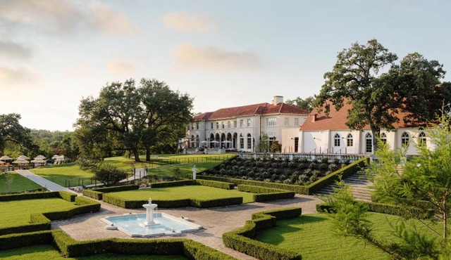 Commodore Perry Estate, Auberge Collection in Austin