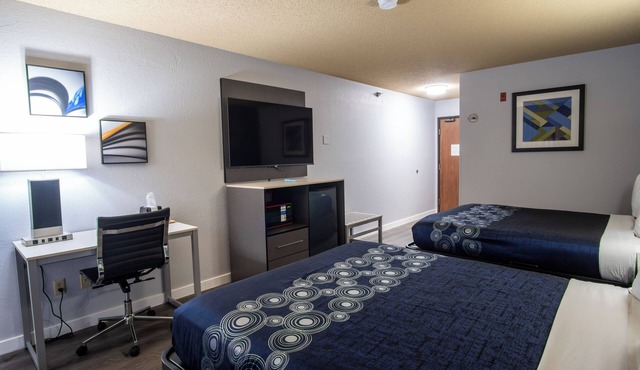 Coratel Inn and Suites By Jasper Eagan - Deluxe 2 Queen Bed Non Smoking in Eagan