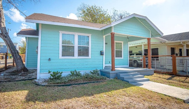 Cozy Remodeled 2br-1ba Near Downtown in San Antonio