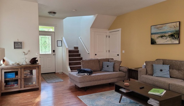 Cute Convenient Comfortable House in Coos Bay
