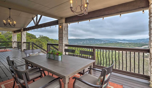 Deck & Lake Travis Views: Hill Country Hideaway! in Jonestown