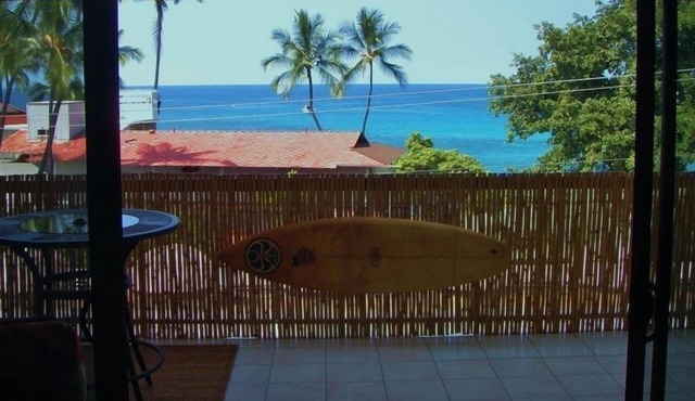 Direct Ocean View in the Heart of Kailua-Kona/At startline for Ironman! in Kailua-Kona