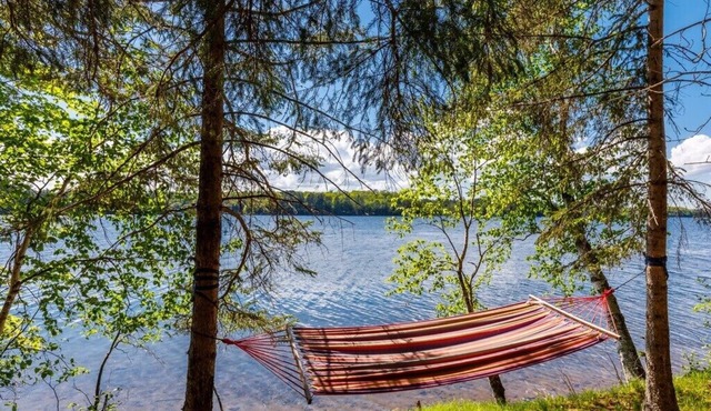 Escape on Midde Eau Claire Lake in Barnes