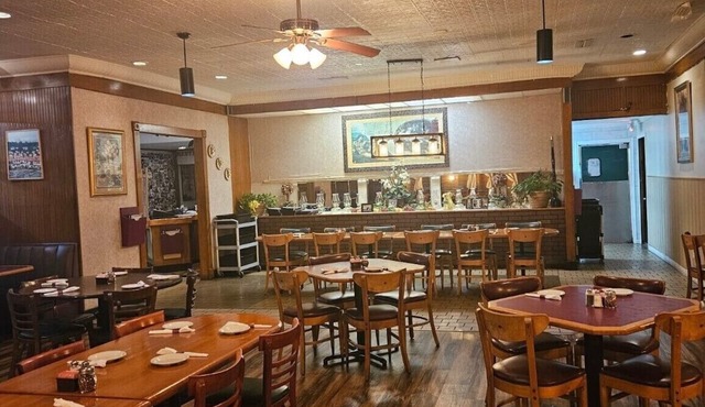 Executive Inn & Suites in Marshall